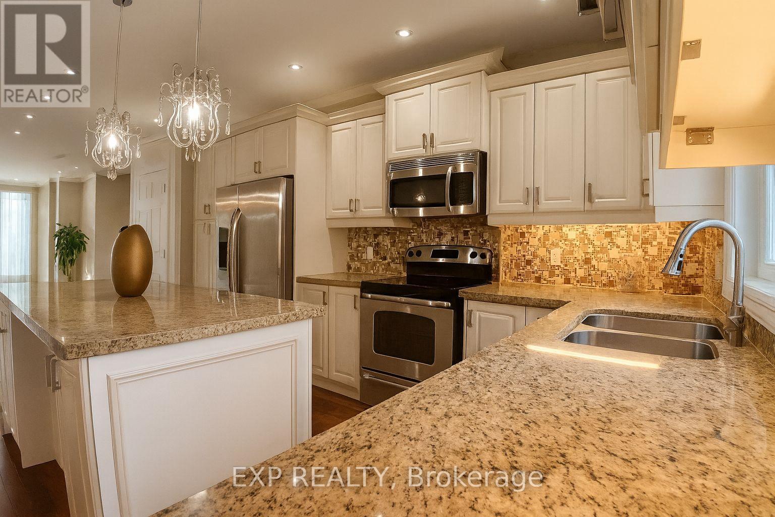 Main - 1291 Pape Avenue, Toronto, ON - Indoor Photo Showing Kitchen With Stainless Steel Kitchen With Double Sink With Upgraded Kitchen