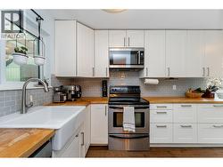 3005 FIRBROOK PLACE Coquitlam, BC V3C 4B2