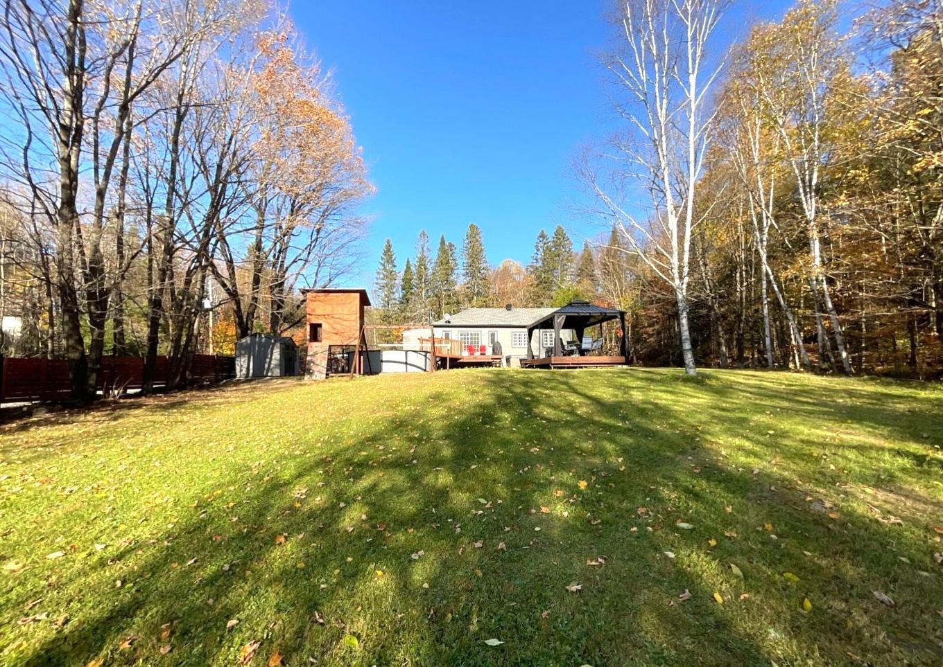 Backyard - 1622 Côte St-Gabriel O., Saint-Sauveur, QC - Outdoor