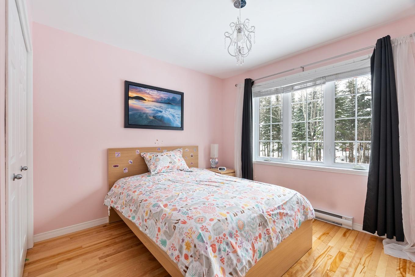 Chambre à coucher - 1210 Rue Du Geyser, Québec (La Haute-Saint-Charles), QC - Indoor Photo Showing Bedroom