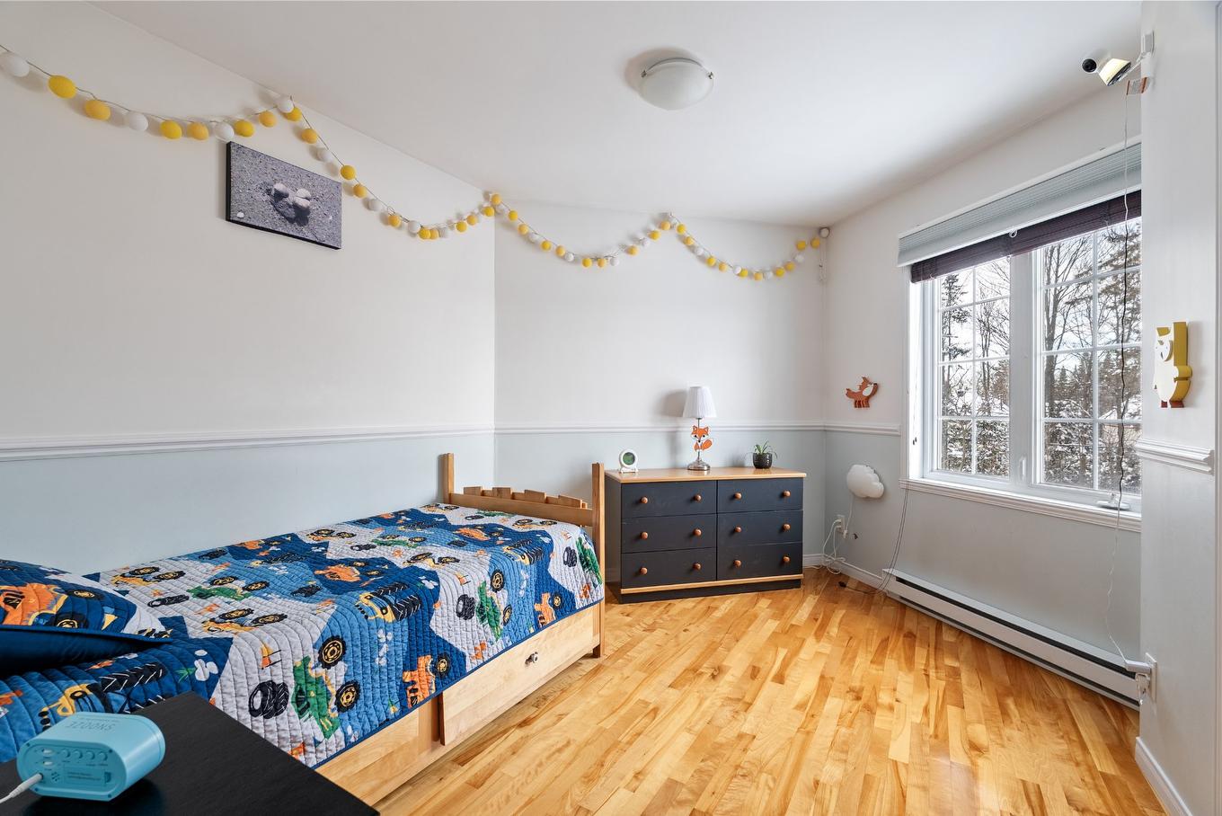 Chambre à coucher - 1210 Rue Du Geyser, Québec (La Haute-Saint-Charles), QC - Indoor Photo Showing Bedroom