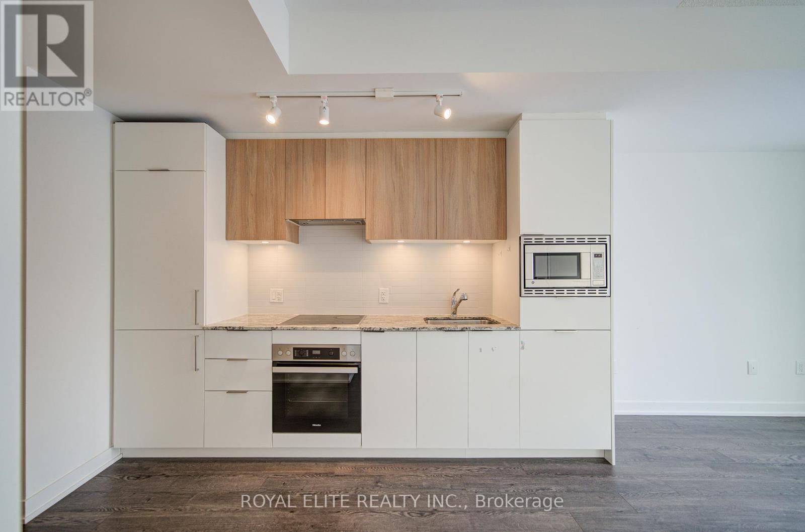 535 - 20 O'Neill Road, Toronto, ON - Indoor Photo Showing Kitchen