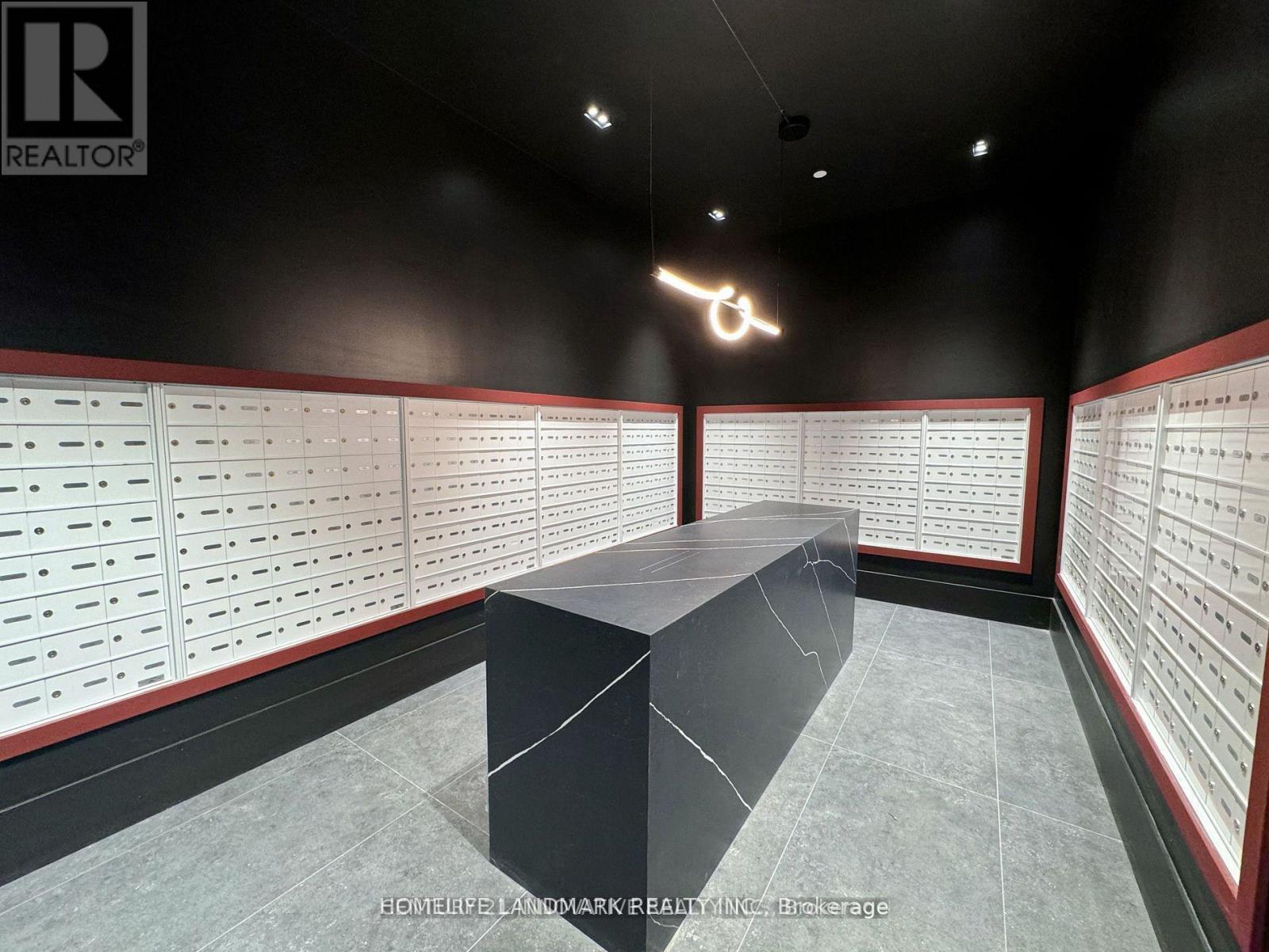 2716 - 2033 Kennedy Road, Toronto, ON - Indoor Photo Showing Other Room