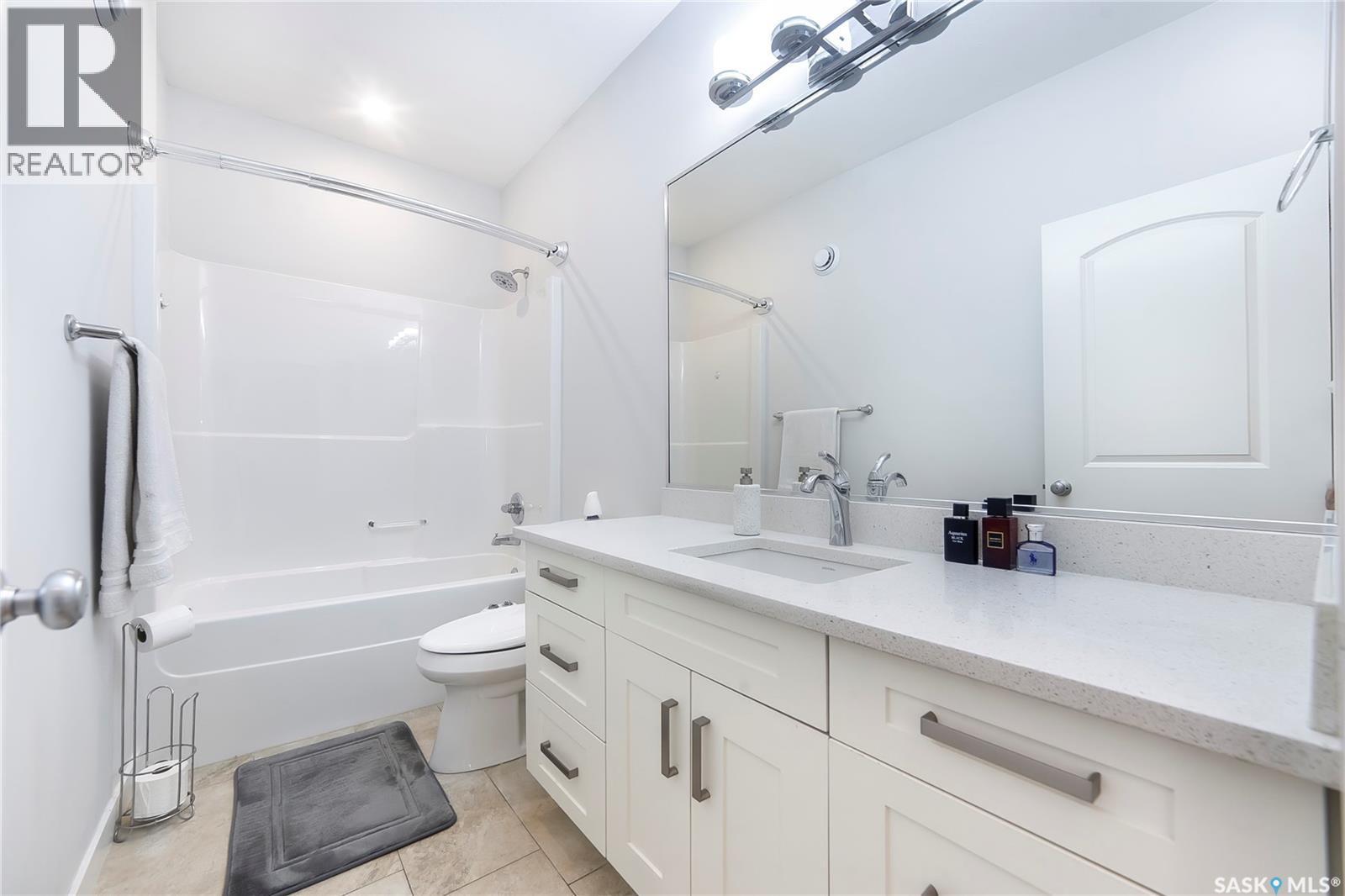 334 Gillies Crescent, Saskatoon, SK - Indoor Photo Showing Bathroom