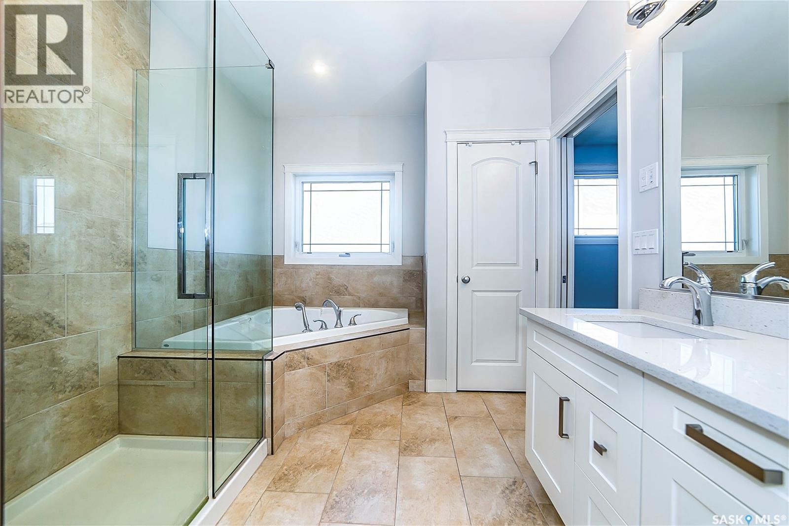 334 Gillies Crescent, Saskatoon, SK - Indoor Photo Showing Bathroom