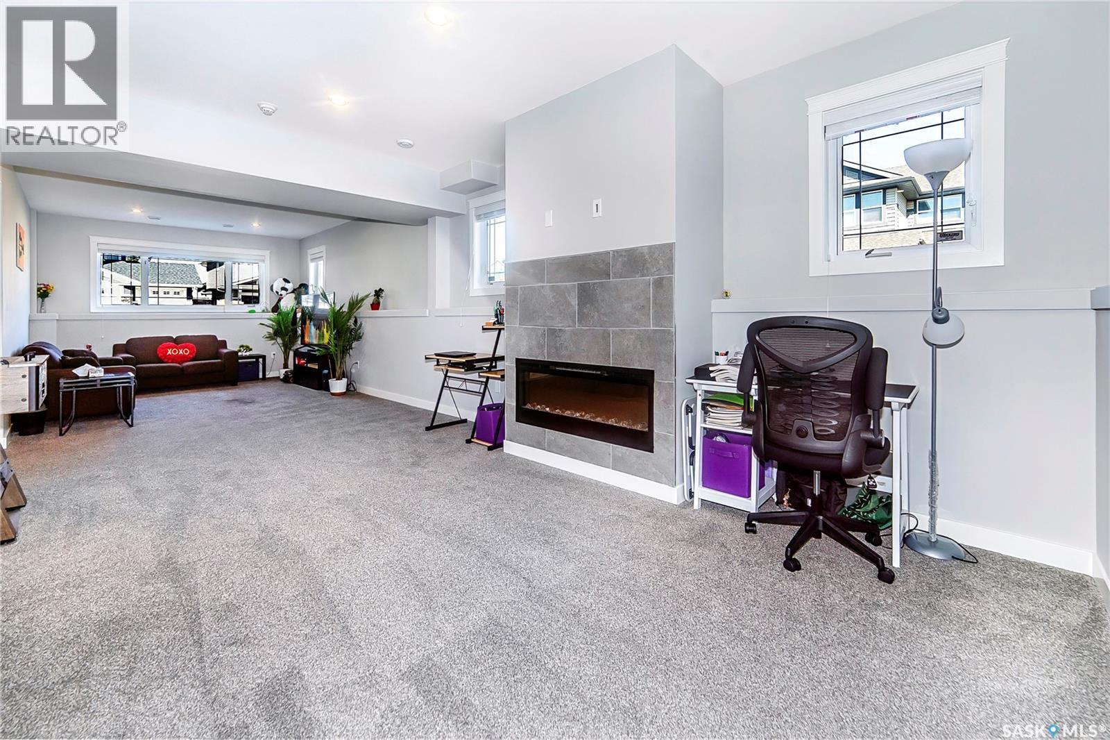 334 Gillies Crescent, Saskatoon, SK - Indoor With Fireplace