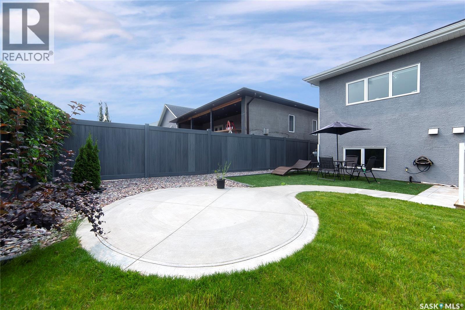 334 Gillies Crescent, Saskatoon, SK - Outdoor