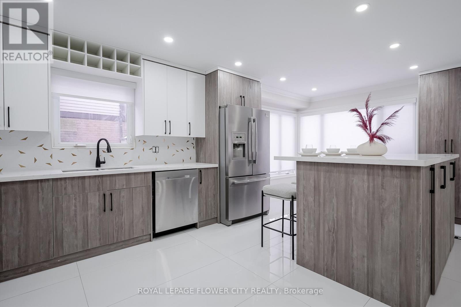 56 Nantucket Crescent, Brampton, ON - Indoor Photo Showing Kitchen