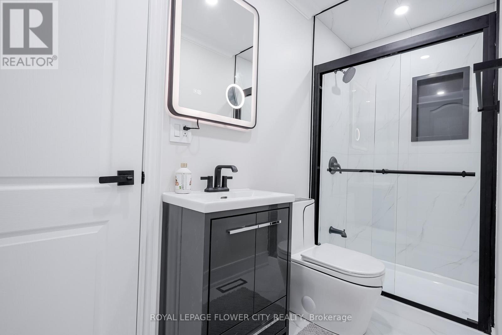 56 Nantucket Crescent, Brampton, ON - Indoor Photo Showing Bathroom