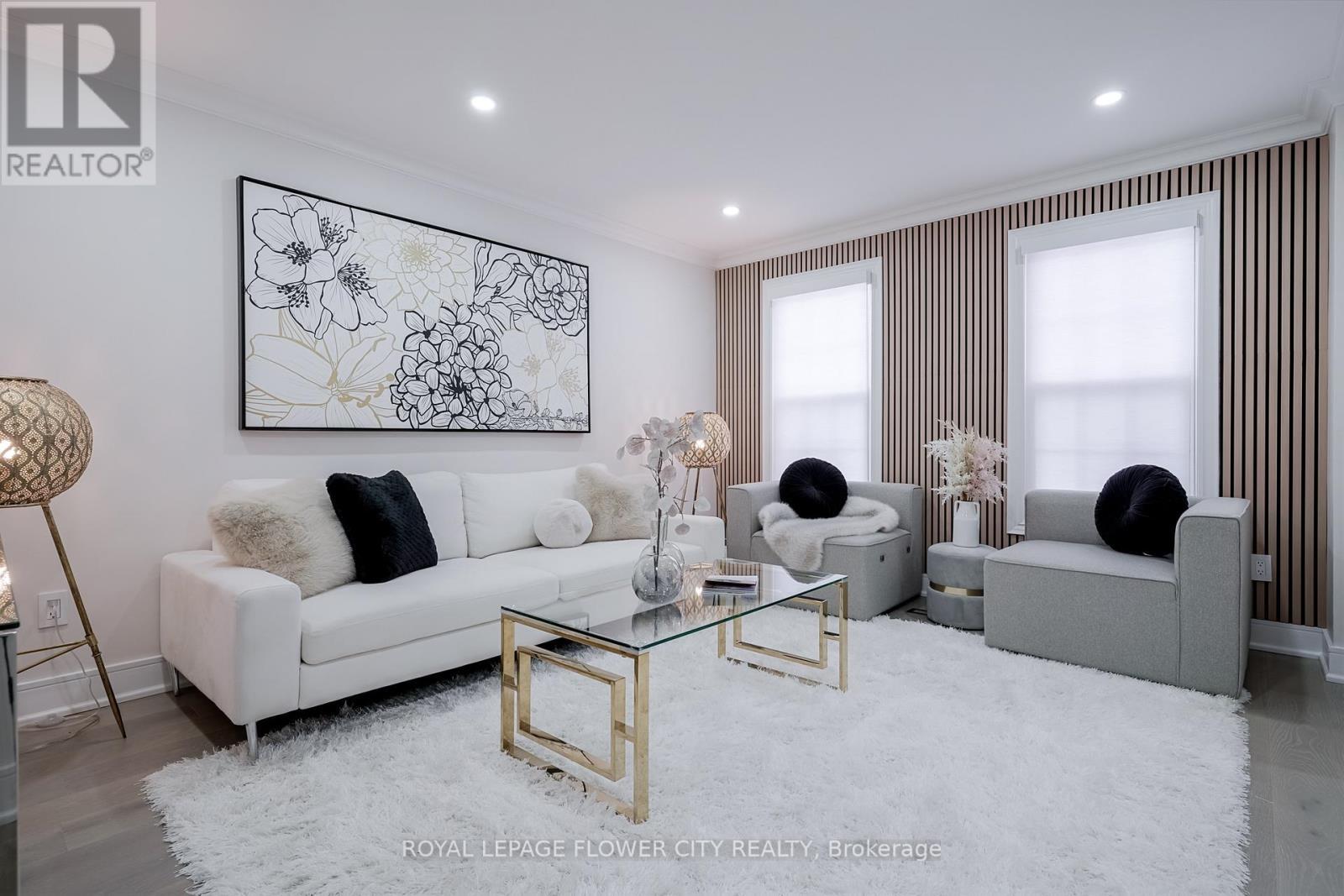 56 Nantucket Crescent, Brampton, ON - Indoor Photo Showing Living Room