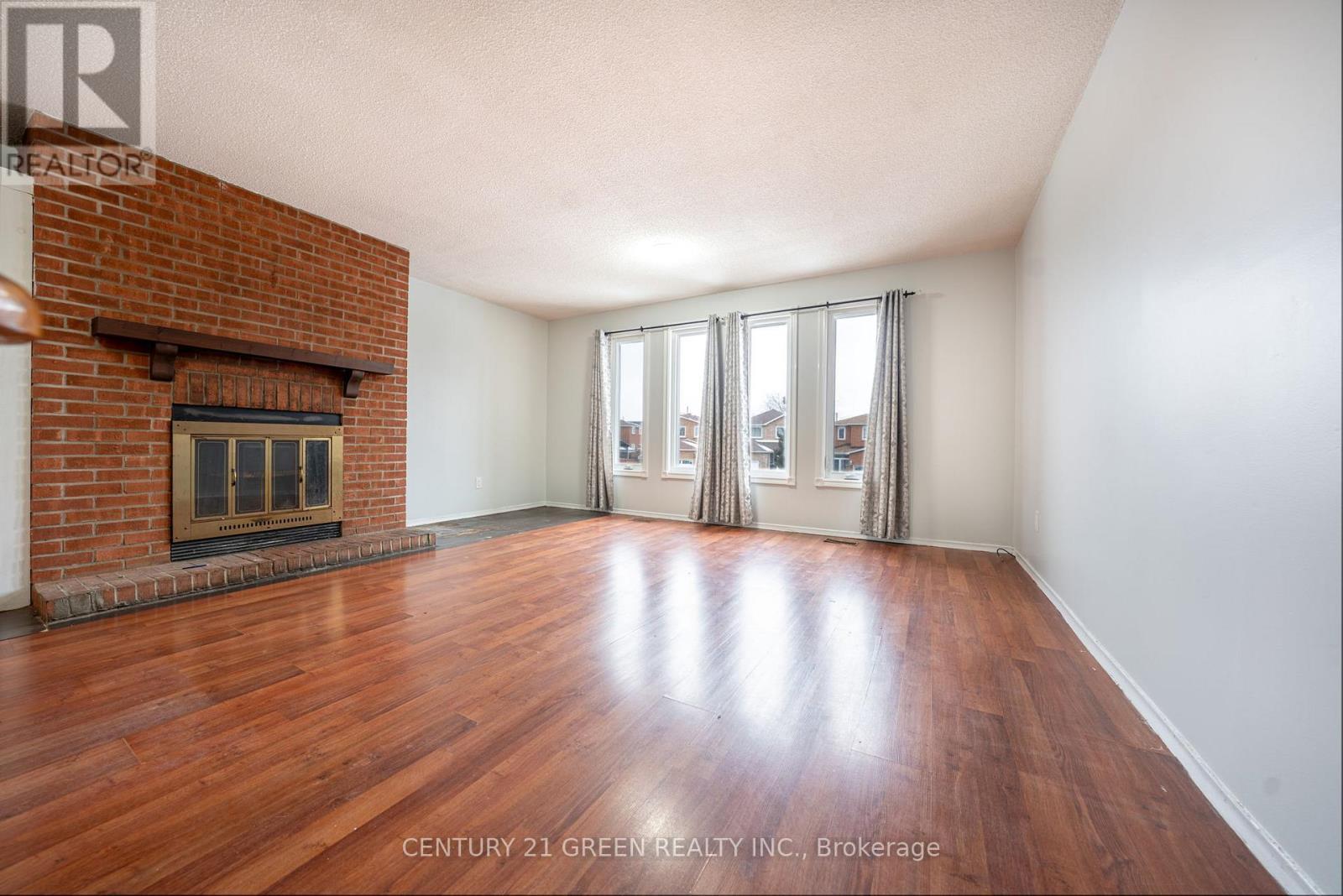 61 Kingknoll Drive, Brampton, ON - Indoor With Fireplace