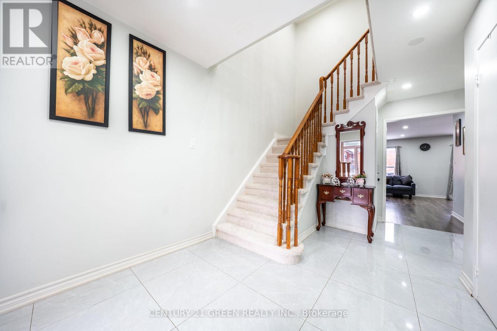 61 Kingknoll Drive, Brampton, ON - Indoor Photo Showing Other Room