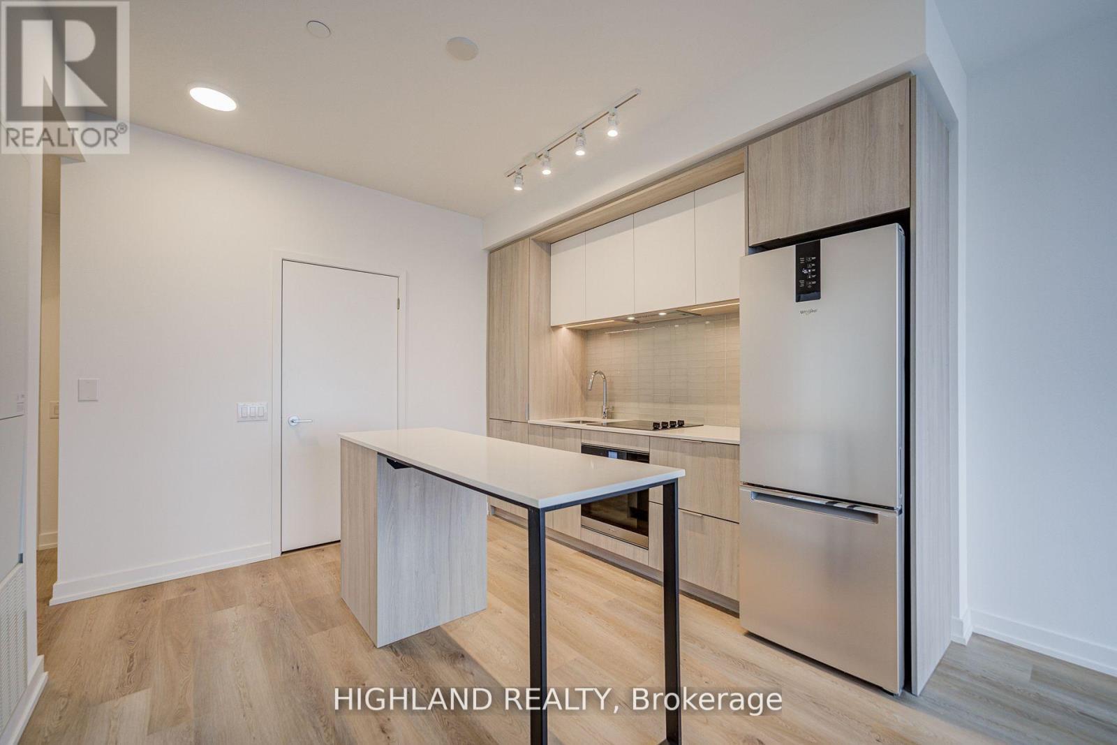 3409 - 395 Square One Drive, Mississauga, ON - Indoor Photo Showing Kitchen