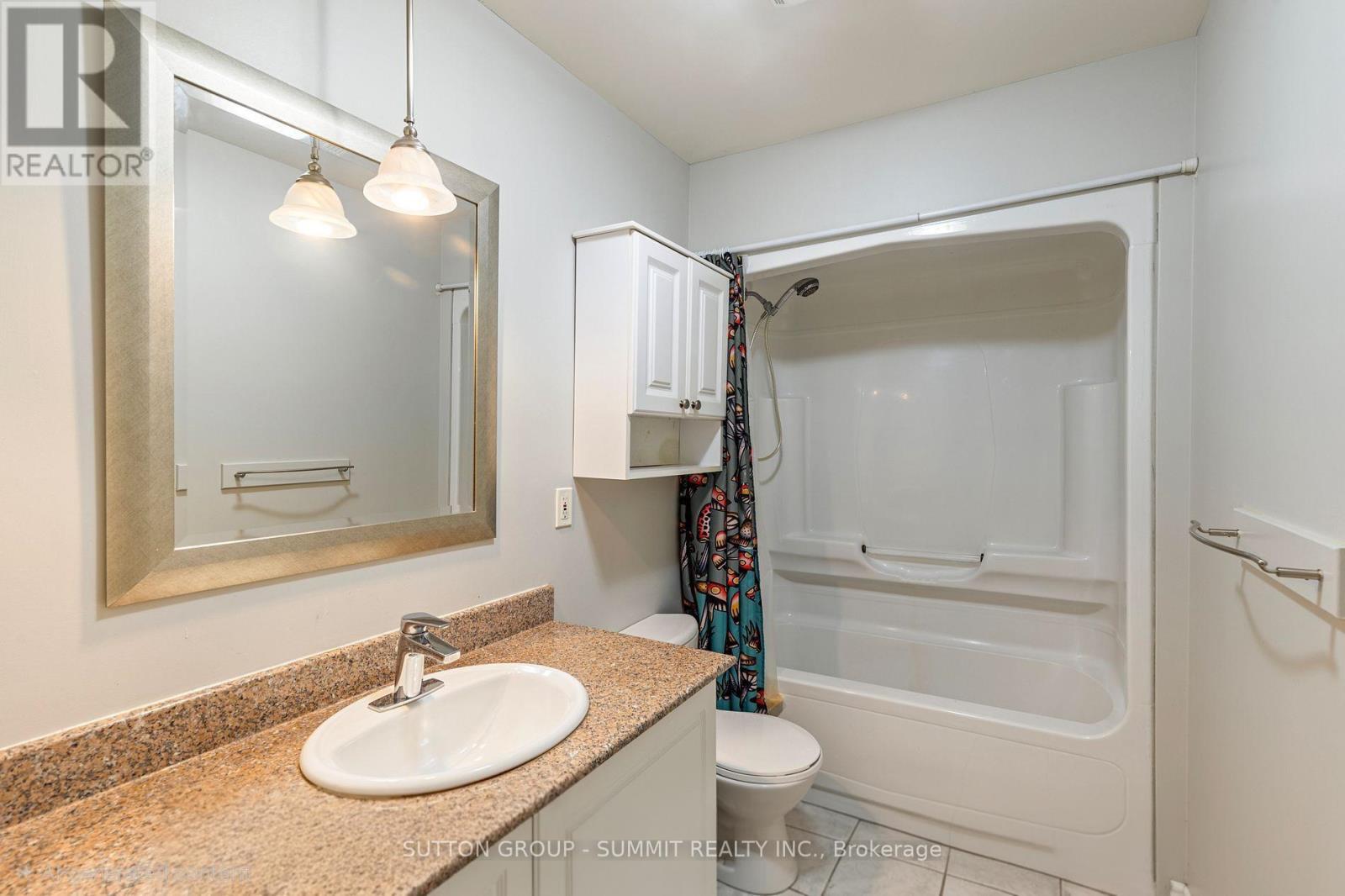 411 - 135 James Street S, Hamilton, ON - Indoor Photo Showing Bathroom