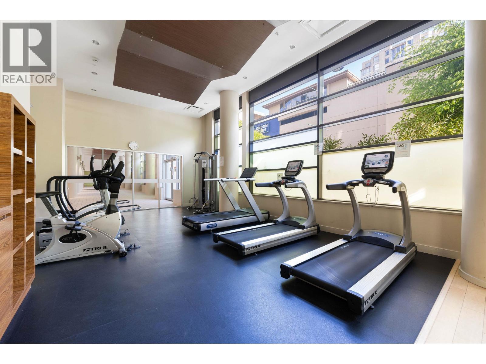 1110 7888 Ackroyd Road, Richmond, BC - Indoor Photo Showing Gym Room