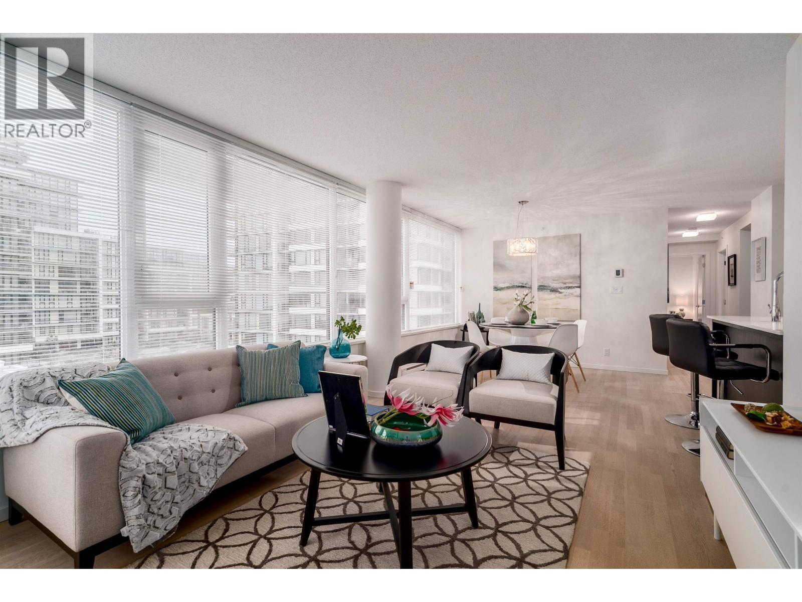 1110 7888 Ackroyd Road, Richmond, BC - Indoor Photo Showing Living Room