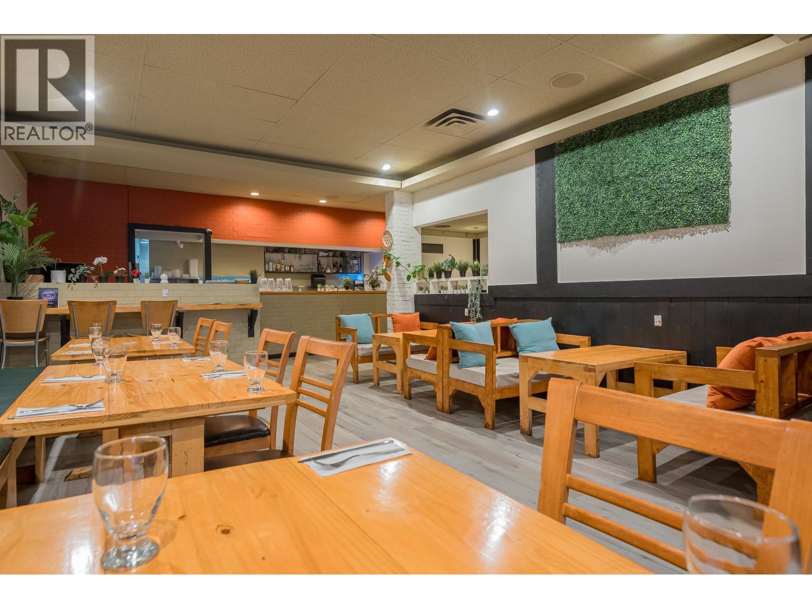 6372 Fraser Street, Vancouver, BC