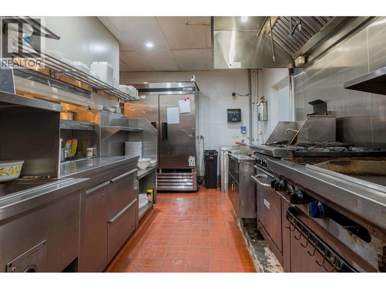 6372 Fraser Street, Vancouver, BC