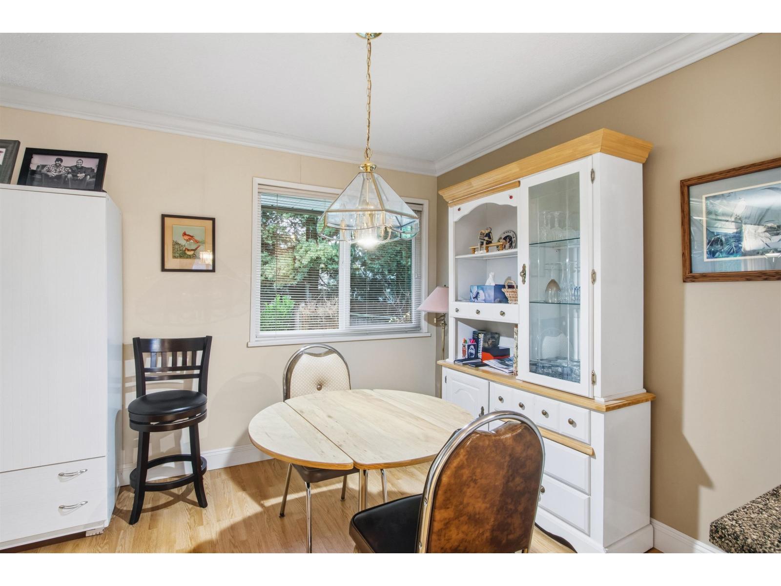 5917 Kildare Place, Surrey, BC - Indoor Photo Showing Dining Room