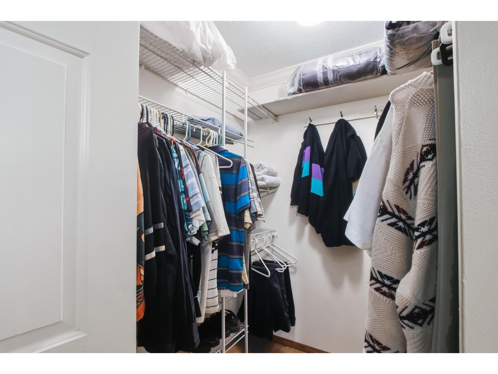 5917 Kildare Place, Surrey, BC - Indoor With Storage