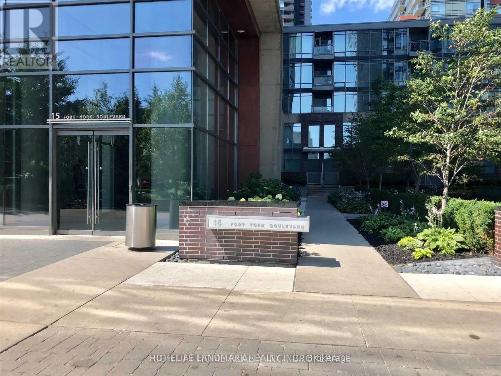 712 - 15 Fort York Boulevard, Toronto, ON - Outdoor