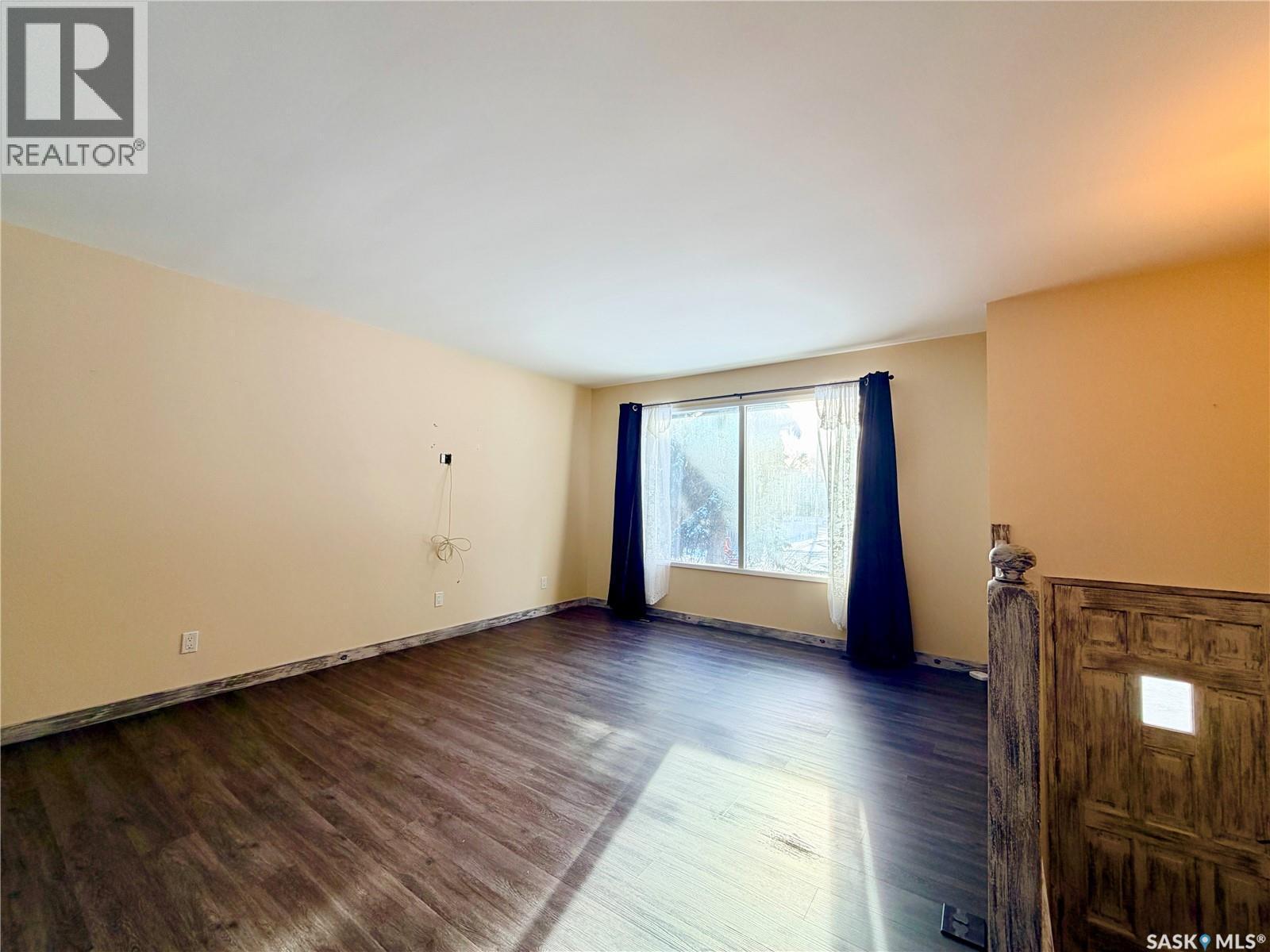 20 4Th Avenue E, Neilburg, SK - Indoor Photo Showing Other Room