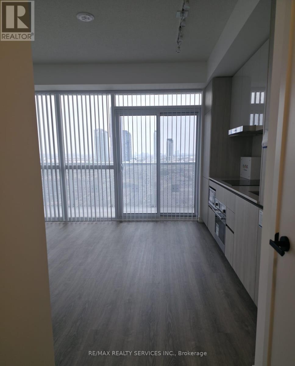 1706 - 8 Interchange Way W, Vaughan, ON - Indoor Photo Showing Other Room