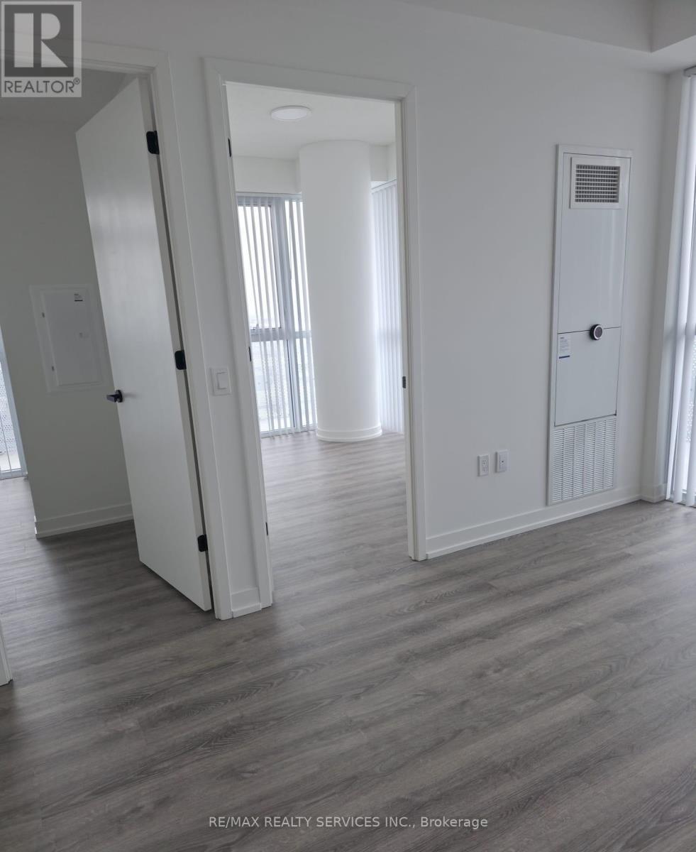 1706 - 8 Interchange Way W, Vaughan, ON - Indoor Photo Showing Other Room