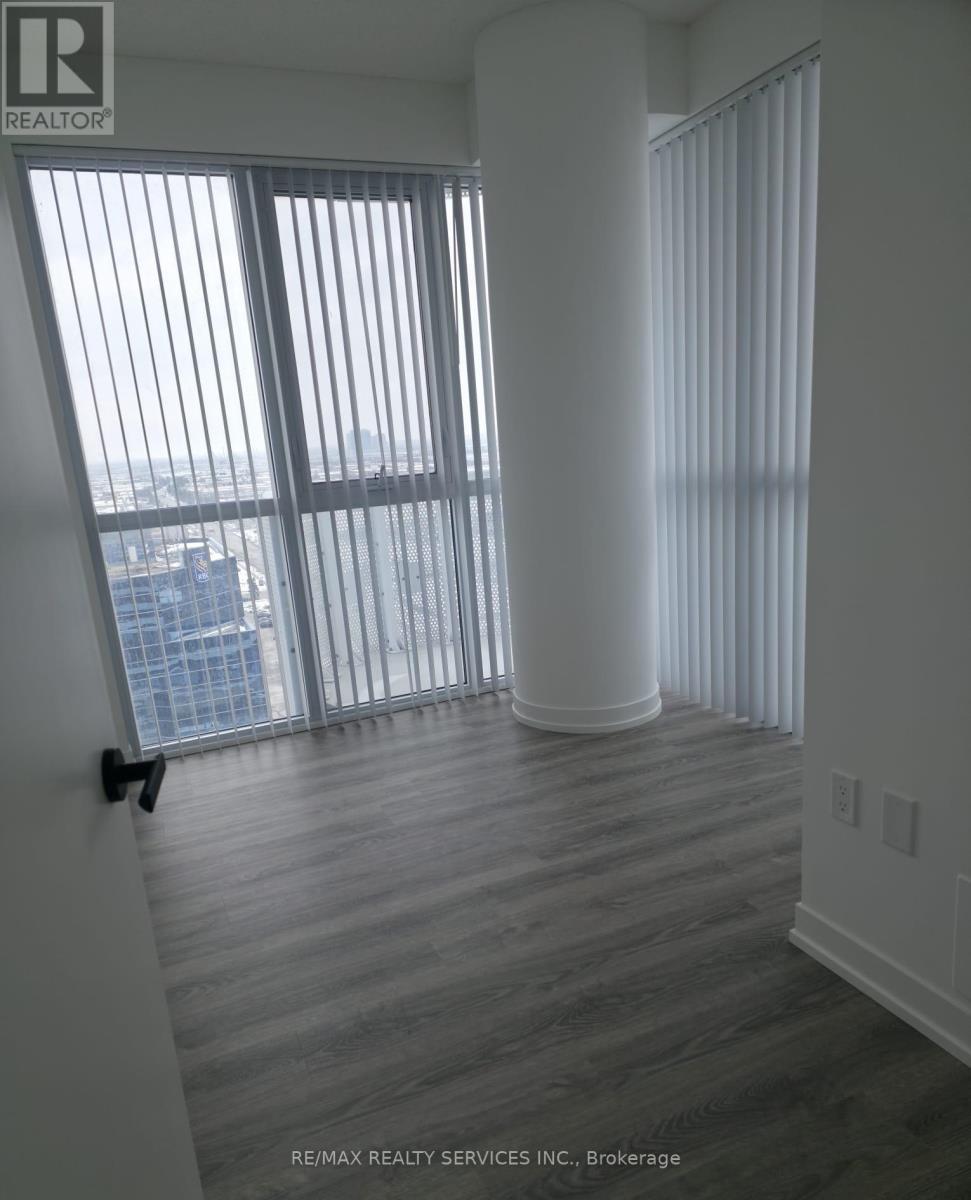 1706 - 8 Interchange Way W, Vaughan, ON - Indoor Photo Showing Other Room