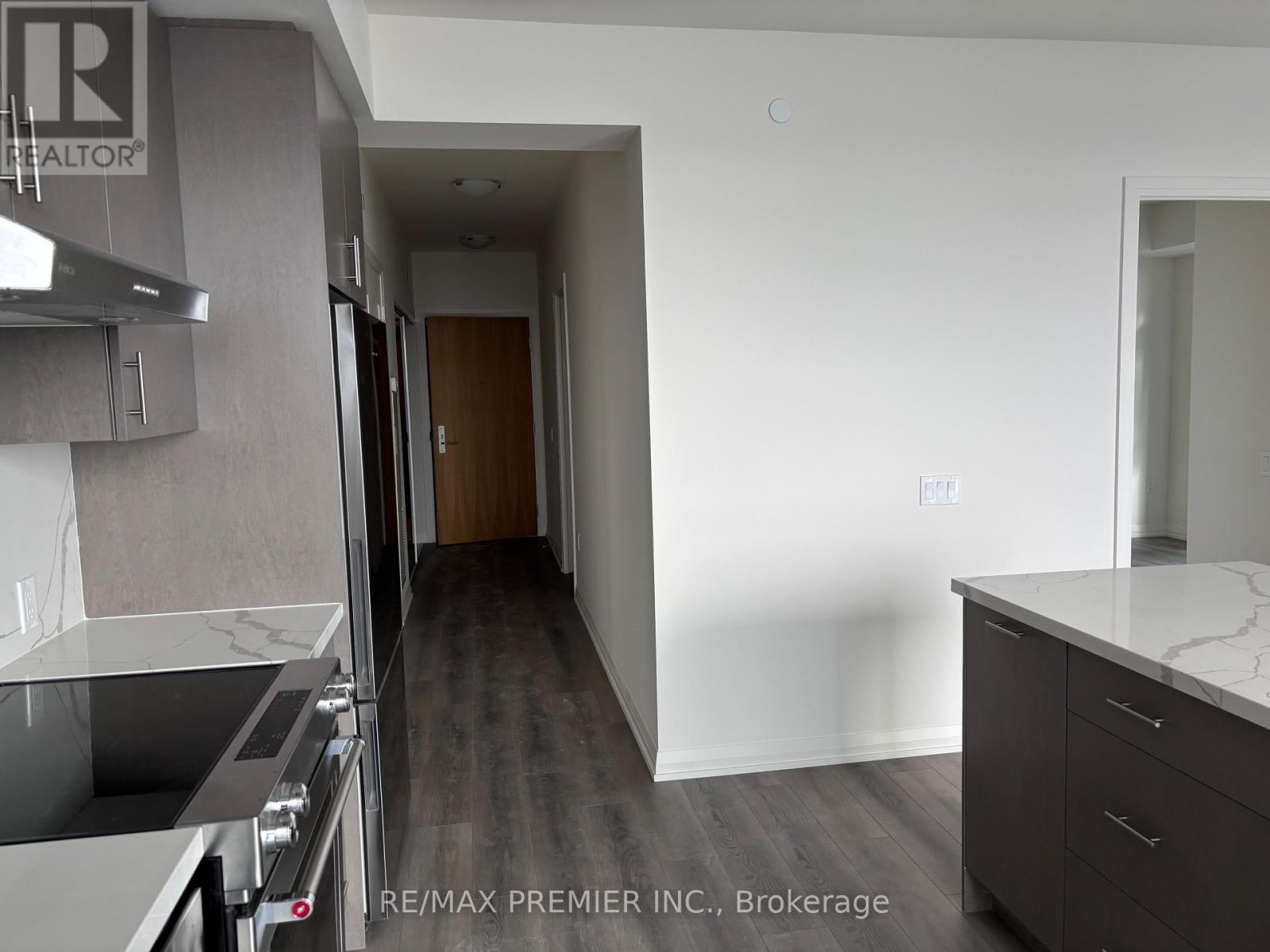 1410 - 8960 Jane Street, Vaughan, ON - Indoor Photo Showing Other Room