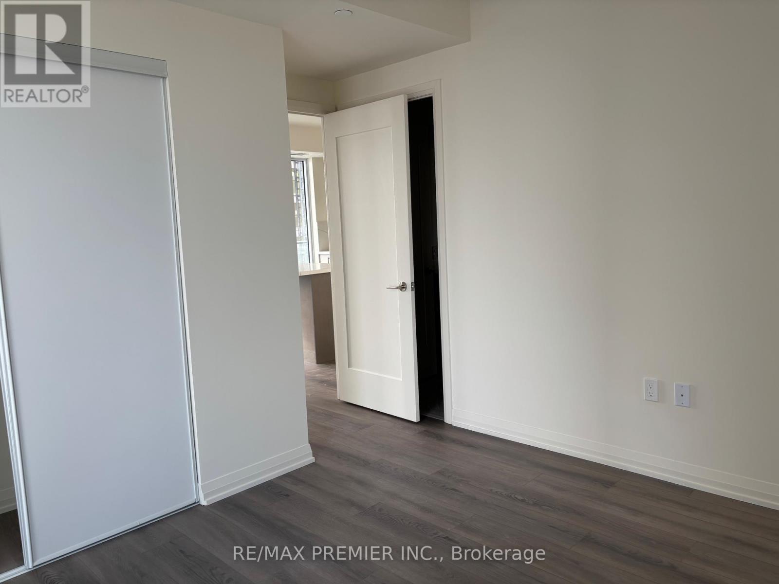 1410 - 8960 Jane Street, Vaughan, ON - Indoor Photo Showing Other Room