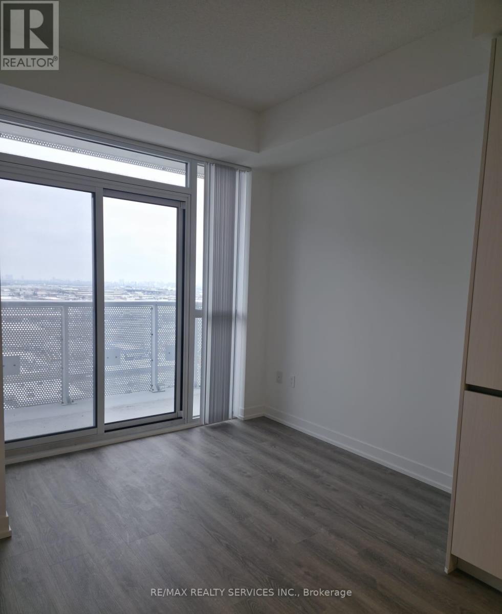 2008 - 8 Interchange Way, Vaughan, ON - Indoor Photo Showing Other Room