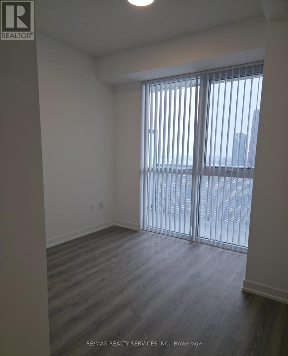 2008 - 8 Interchange Way, Vaughan, ON - Indoor Photo Showing Other Room