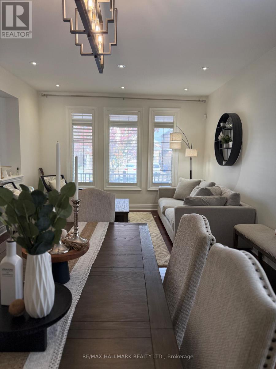 220 Tonner Crescent, Aurora, ON - Indoor