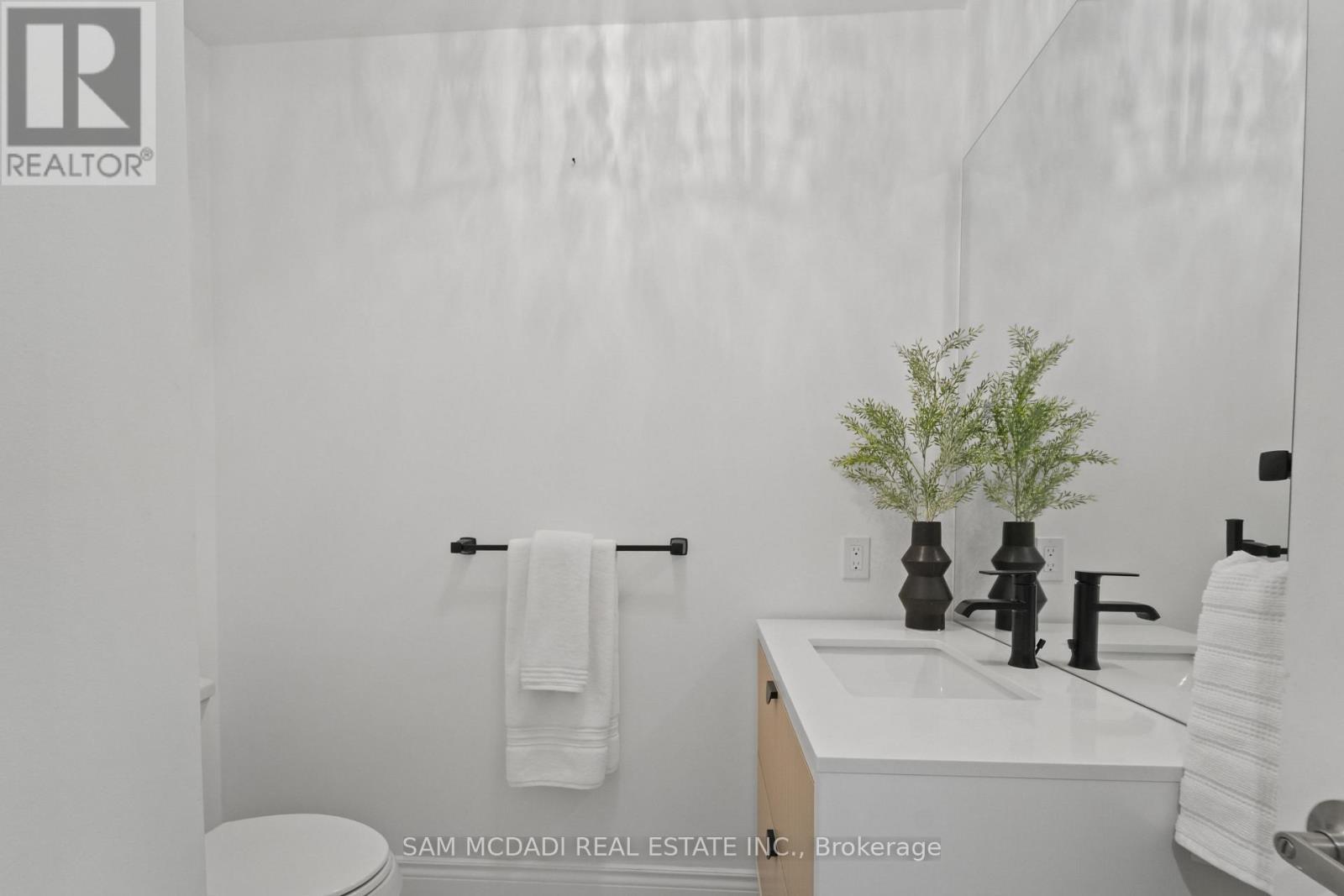 474 Bob-O-Link Road, Mississauga, ON - Indoor Photo Showing Bathroom