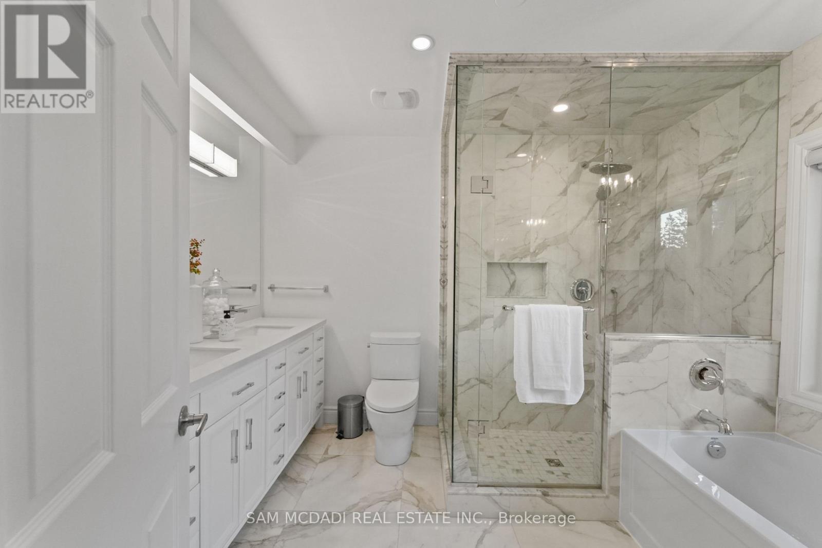 474 Bob-O-Link Road, Mississauga, ON - Indoor Photo Showing Bathroom