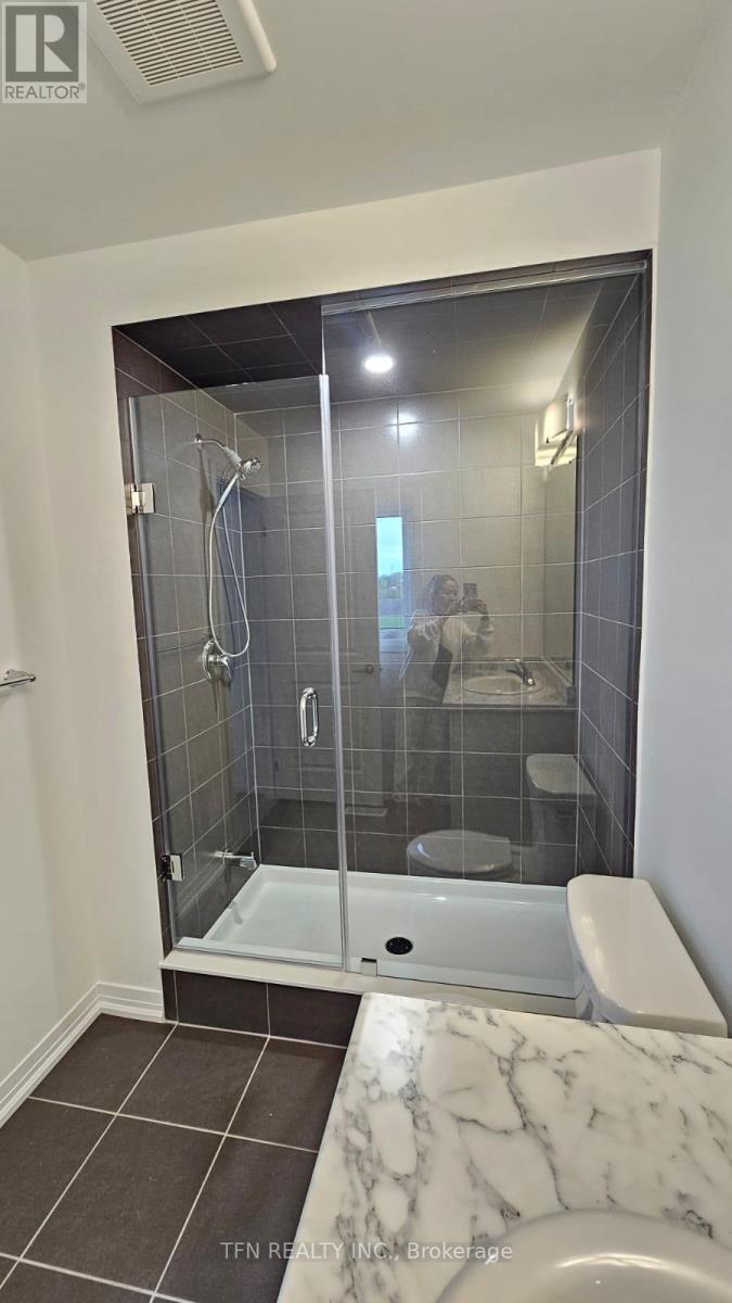 8 - 15 Peach Street, Thorold, ON - Indoor Photo Showing Bathroom