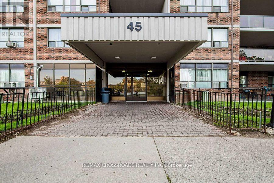 1109 - 45 Sunrise Avenue, Toronto, ON - Outdoor With Balcony