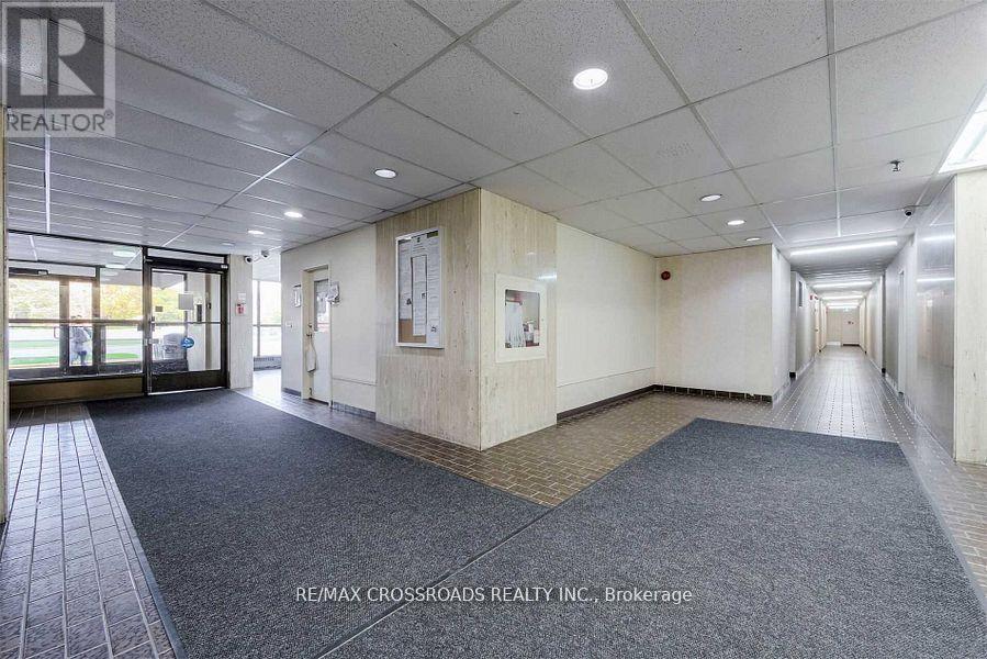 1109 - 45 Sunrise Avenue, Toronto, ON - Indoor Photo Showing Other Room