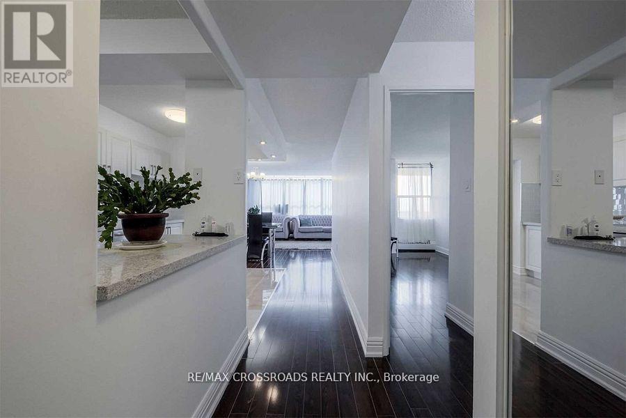 1109 - 45 Sunrise Avenue, Toronto, ON - Indoor Photo Showing Other Room