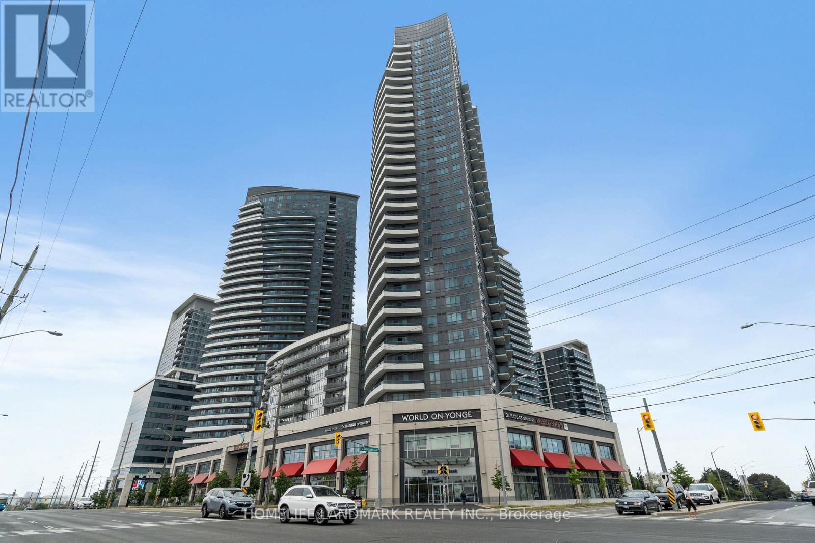 1123 - 7161 Yonge Street, Markham, ON - Outdoor
