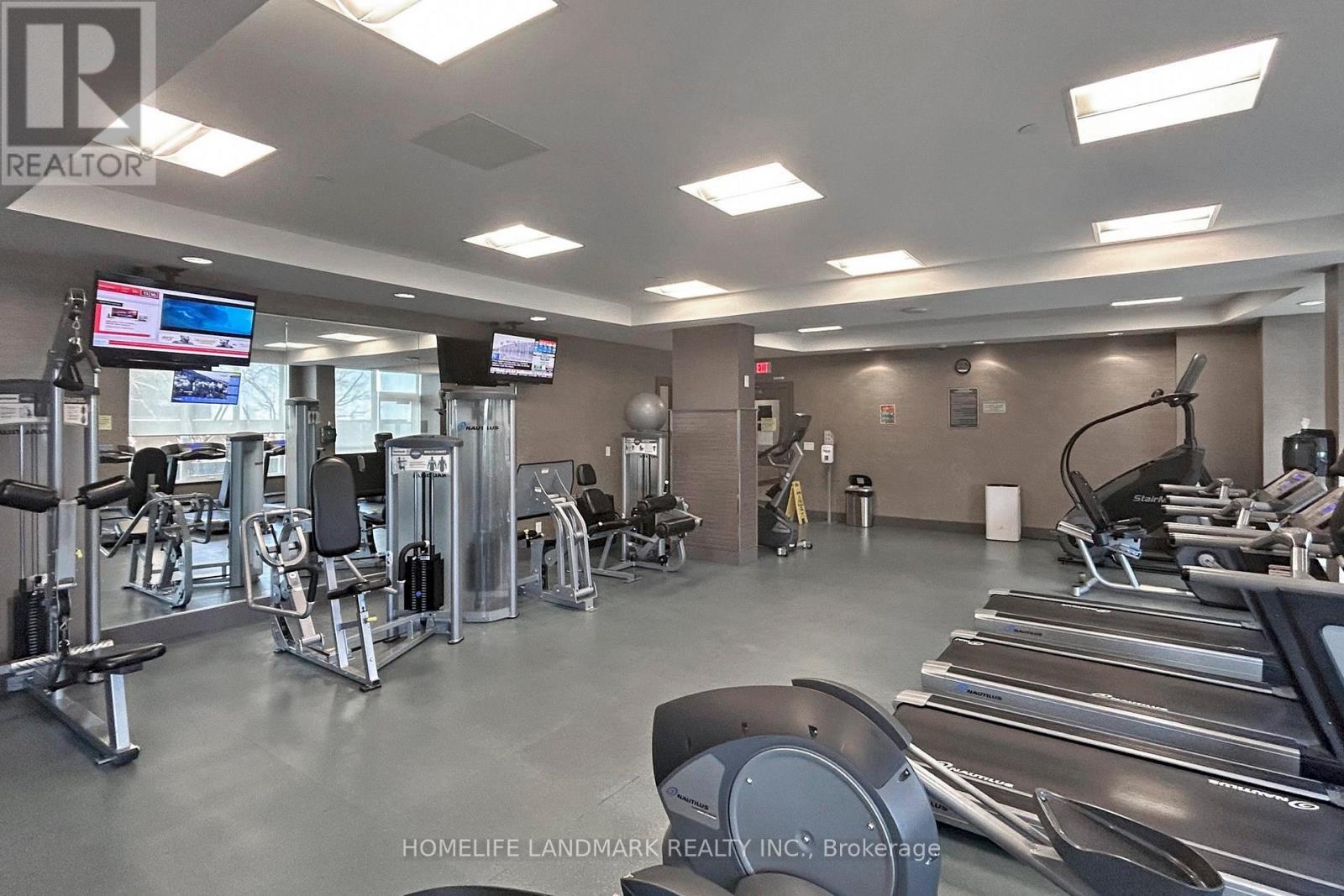 1123 - 7161 Yonge Street, Markham, ON - Indoor Photo Showing Gym Room