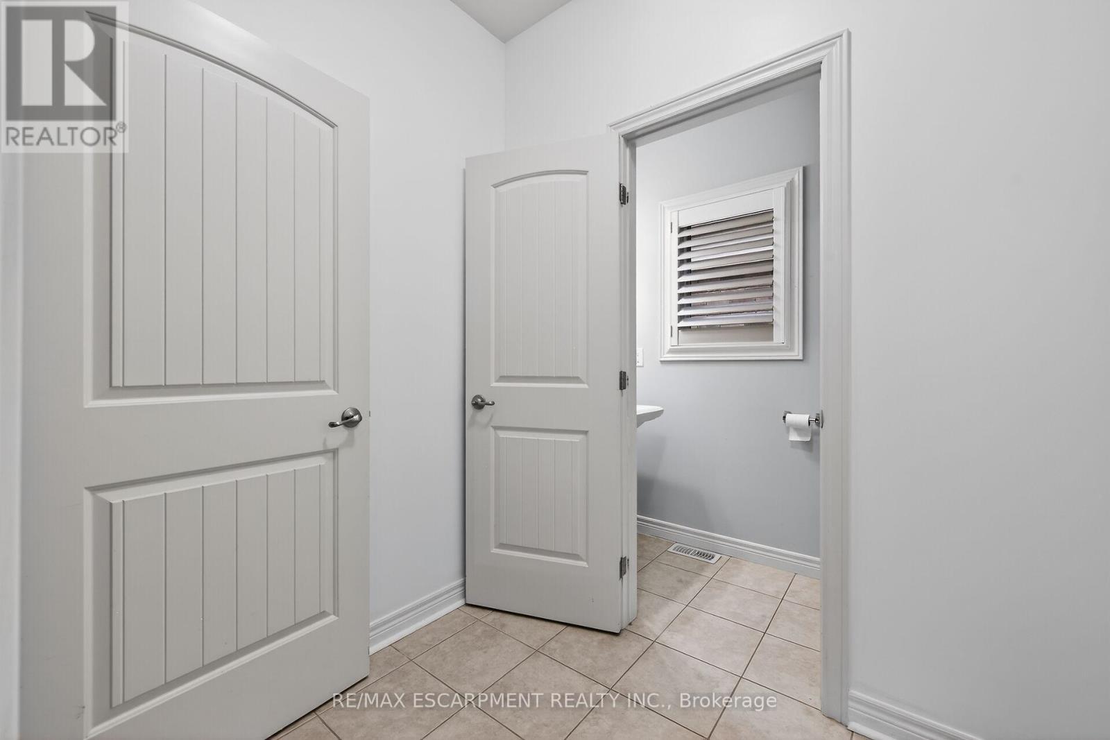 63 Chamomile Drive, Hamilton, ON - Indoor Photo Showing Other Room