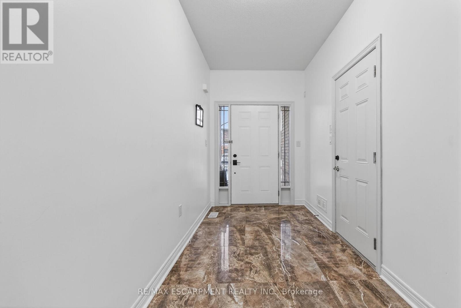 63 Chamomile Drive, Hamilton, ON - Indoor Photo Showing Other Room