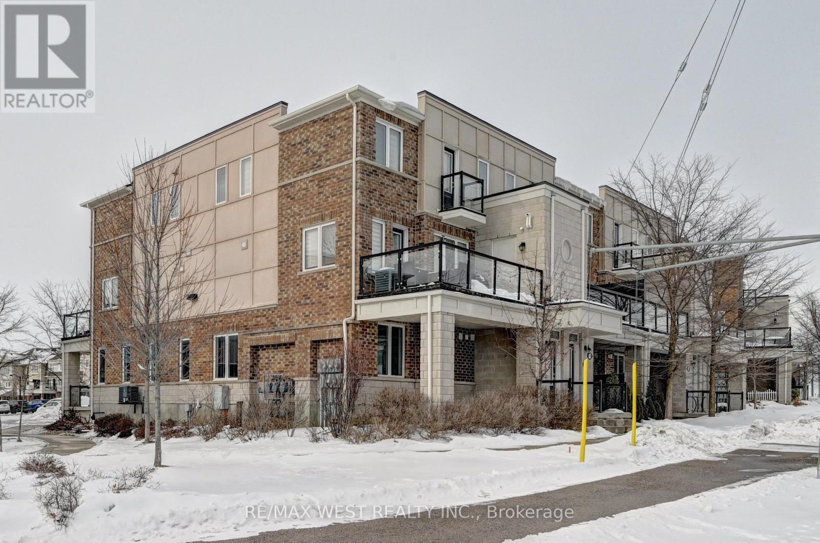 118 Daylily Lane, Kitchener, ON - Outdoor With Balcony With Facade