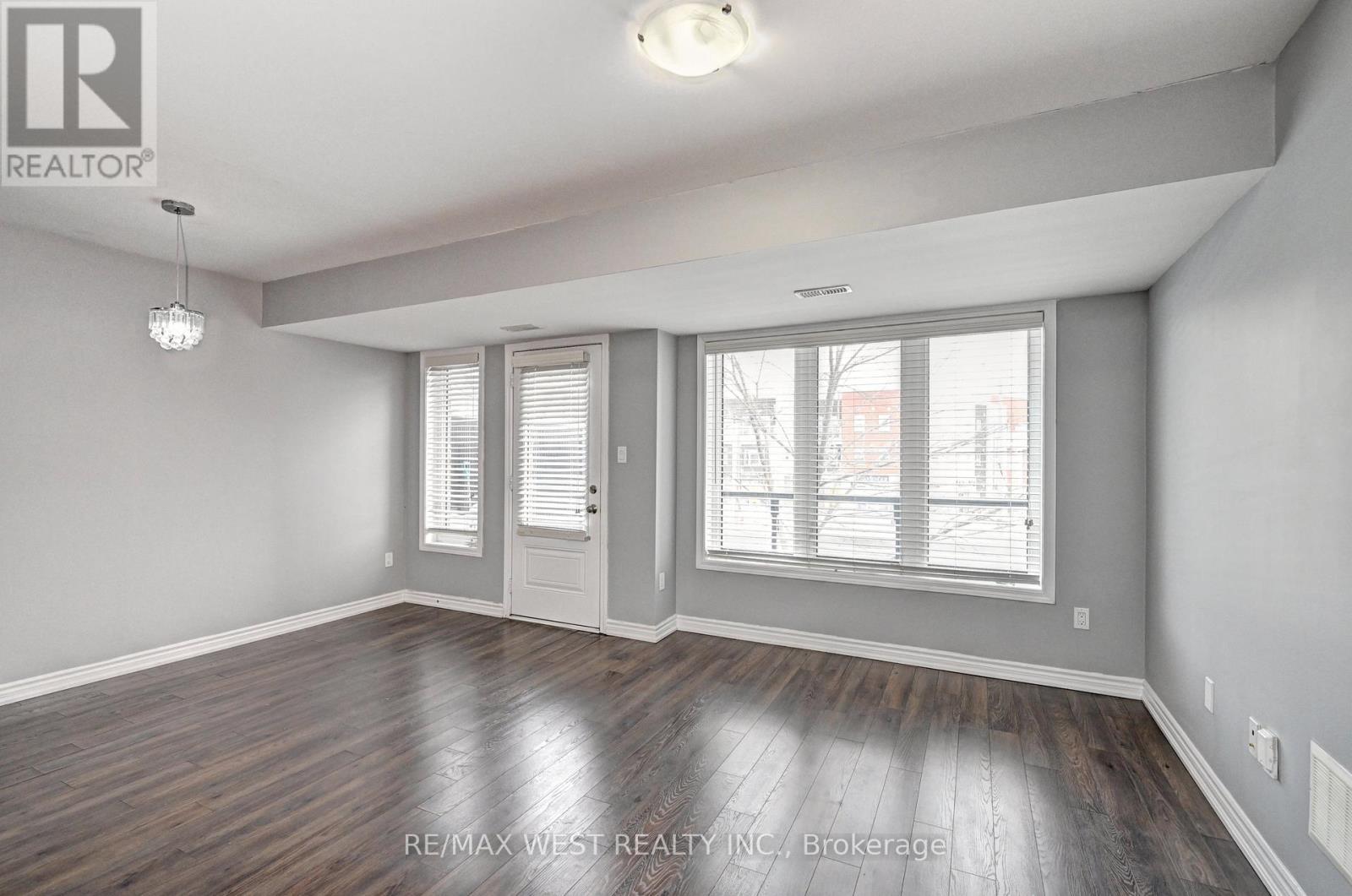 118 Daylily Lane, Kitchener, ON - Indoor Photo Showing Other Room
