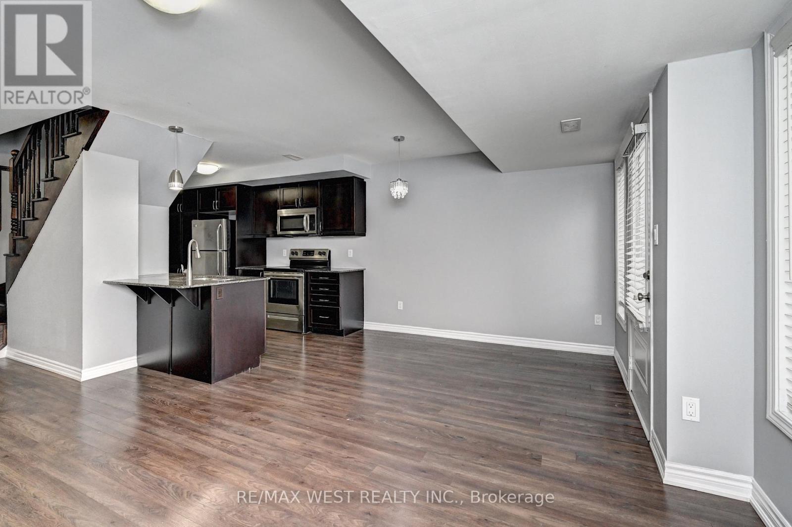 118 Daylily Lane, Kitchener, ON - Indoor Photo Showing Kitchen