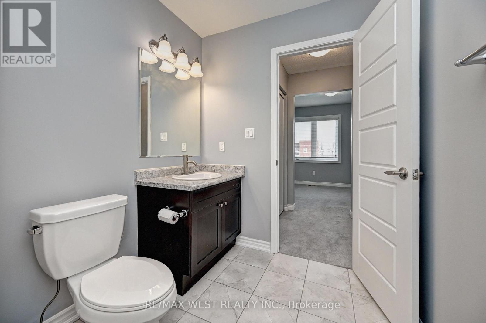 118 Daylily Lane, Kitchener, ON - Indoor Photo Showing Bathroom