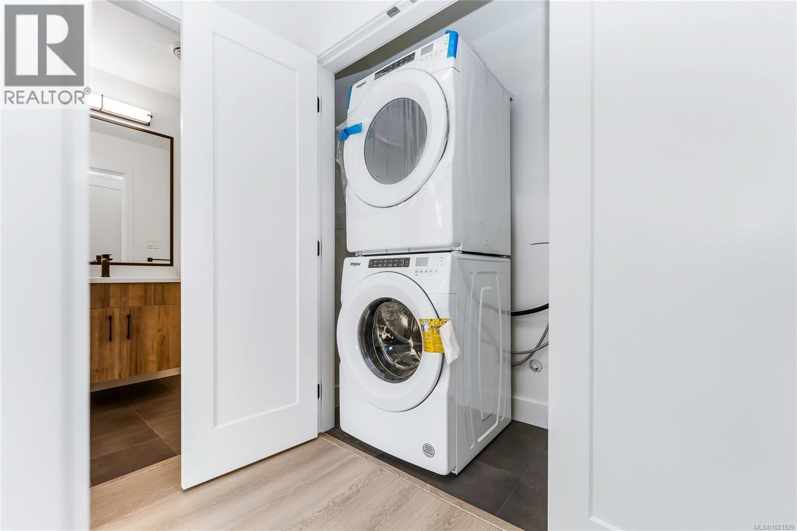907 Vine Crt, Langford, BC - Indoor Photo Showing Laundry Room