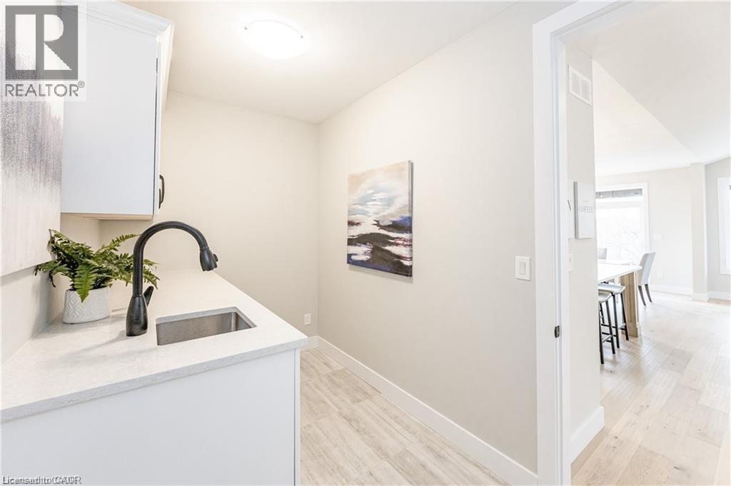 1050 Walton Avenue, North Perth, ON - Indoor Photo Showing Other Room